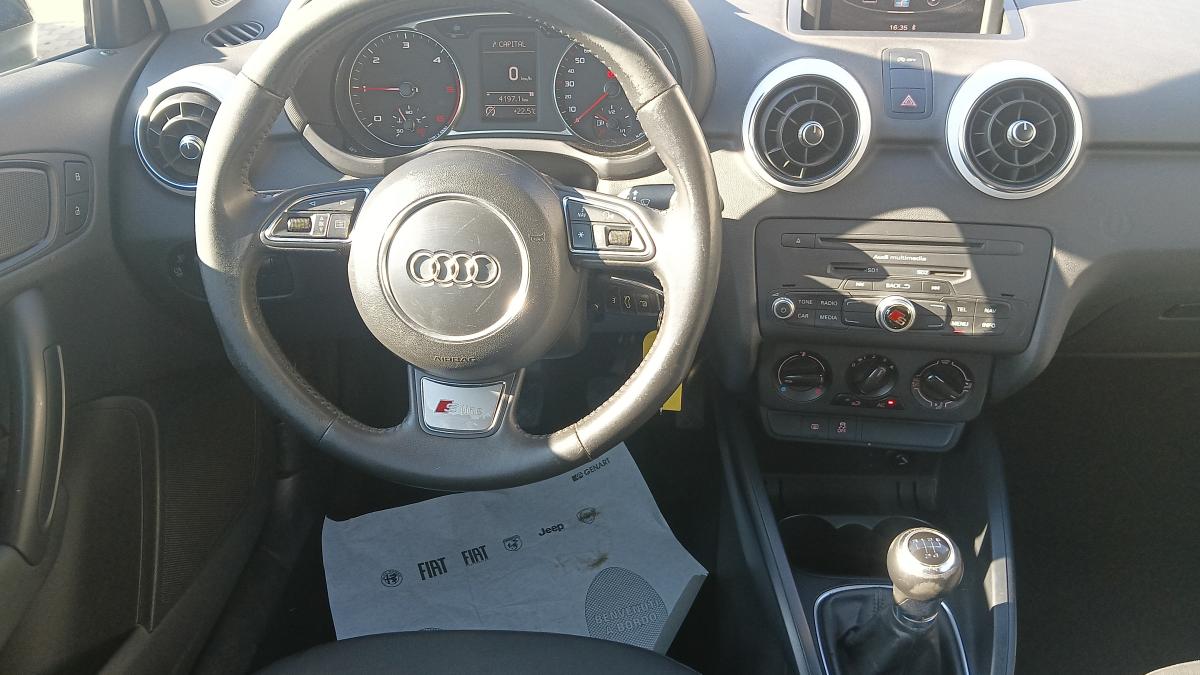 Audi A1 1.6 TDI 90CV SLINE 3P